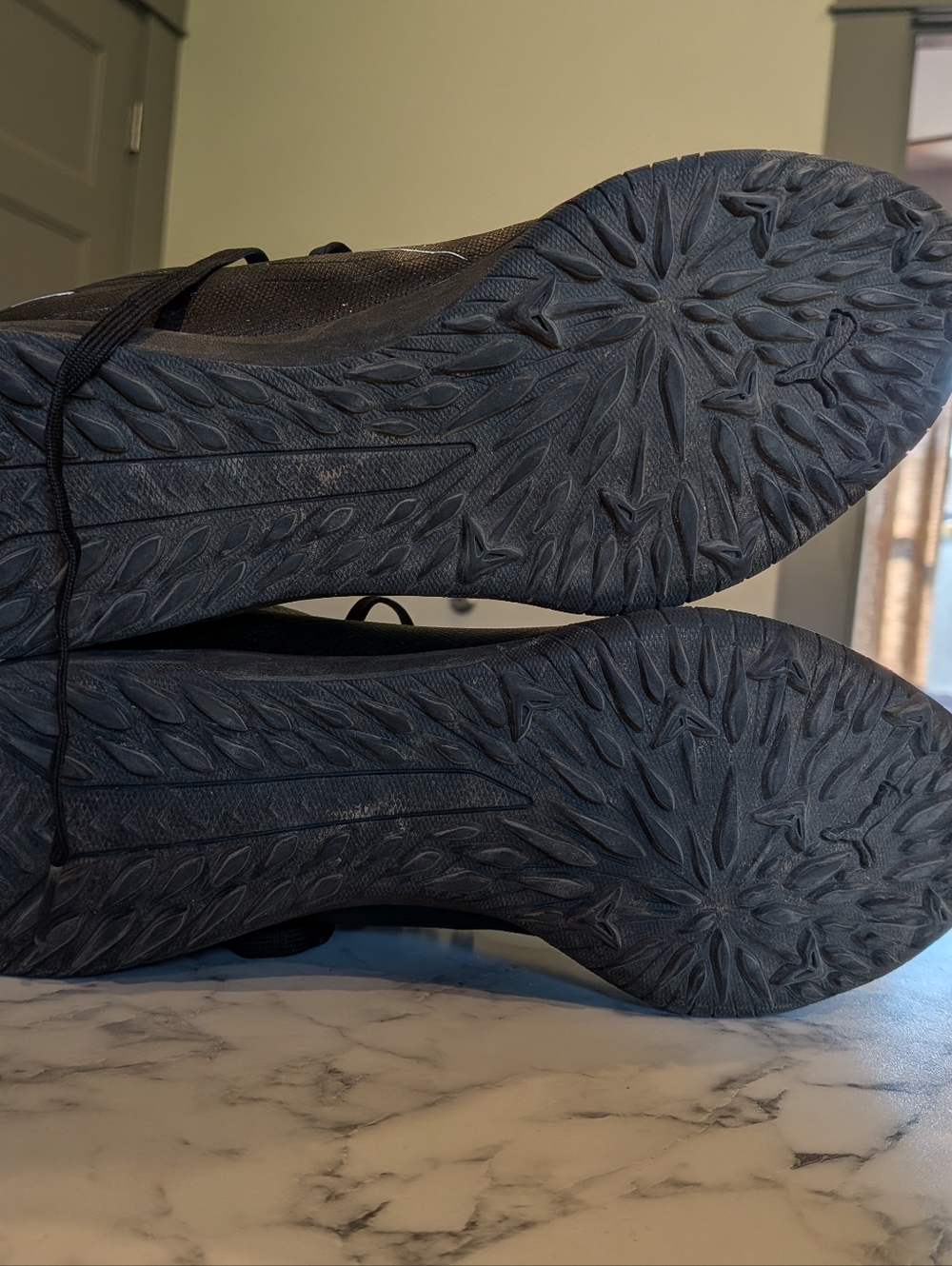 Puma Indoor Soccer Shoes - Picture 4 of 5